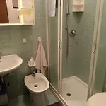 Апартаменти Comfy 80m From
